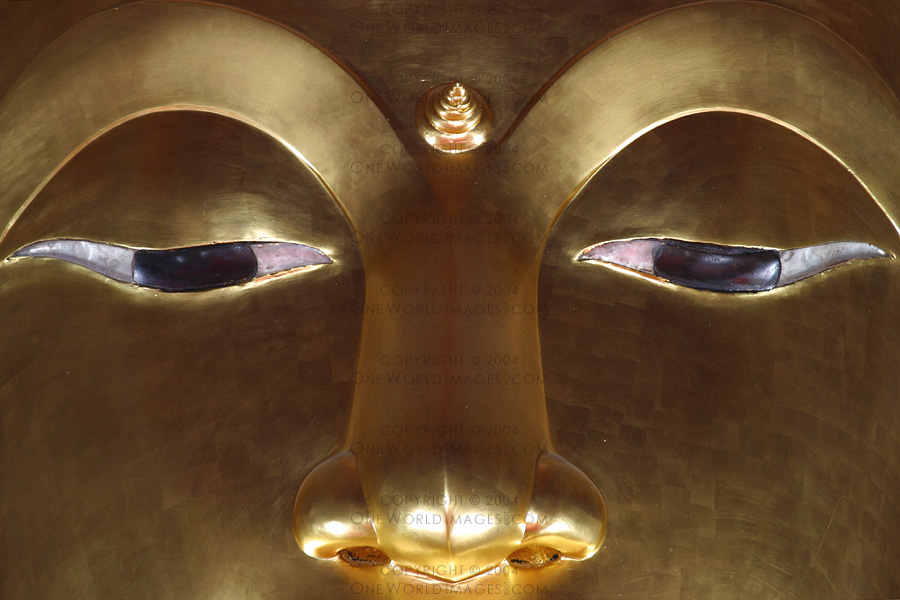 [Photograph: Buddha at Wat Suthat]